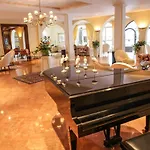 Delta Hotel 5*